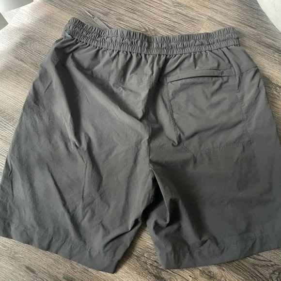 Lululemon Bowline Shorts 8” - Picture 10 of 11